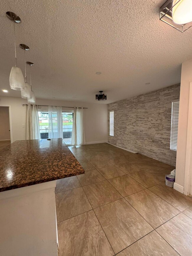 1343 Summit Run Cir, West Palm Beach, FL 33415 - photo 7