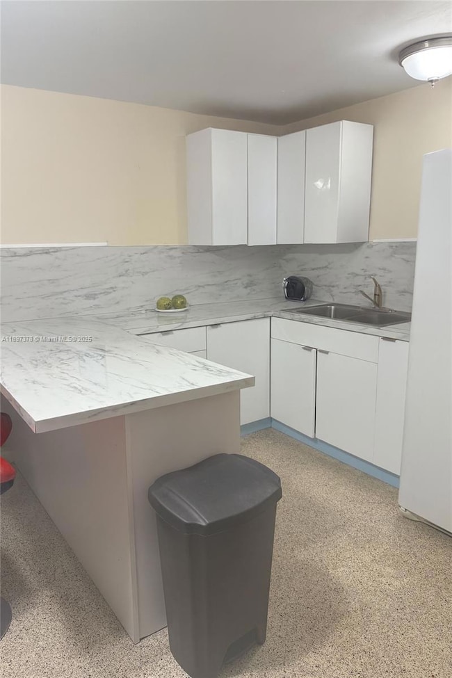 961 E 10th Place, Hialeah, FL 33010 - photo 7