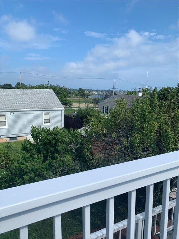 26 Aborn St unit 2, Newport, RI 02840 - photo 2