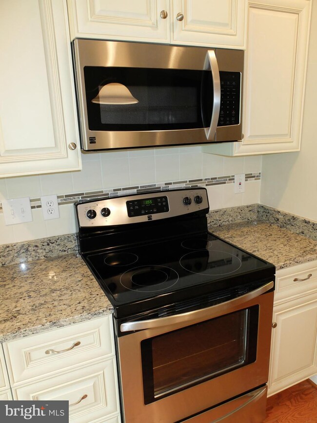 9120 Goldamber Garth, Columbia, MD 21045 - photo 7