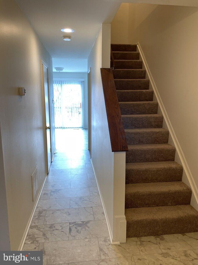 7422 Setting Sun Way, Columbia, MD 21046 - photo 2