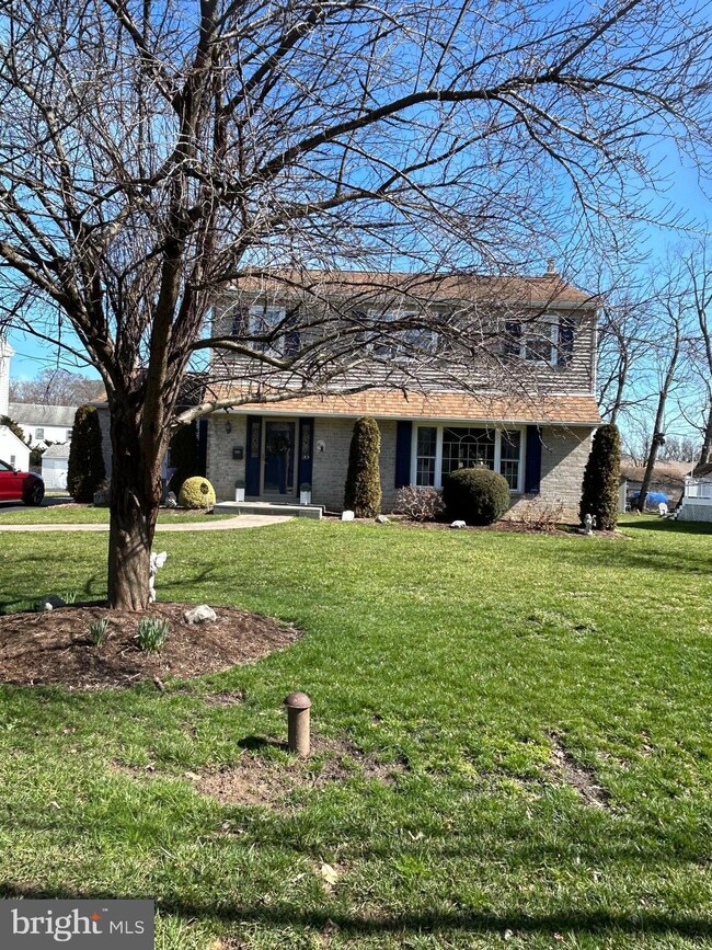 611 Highland Ave, Morton, PA 19070 - photo 2