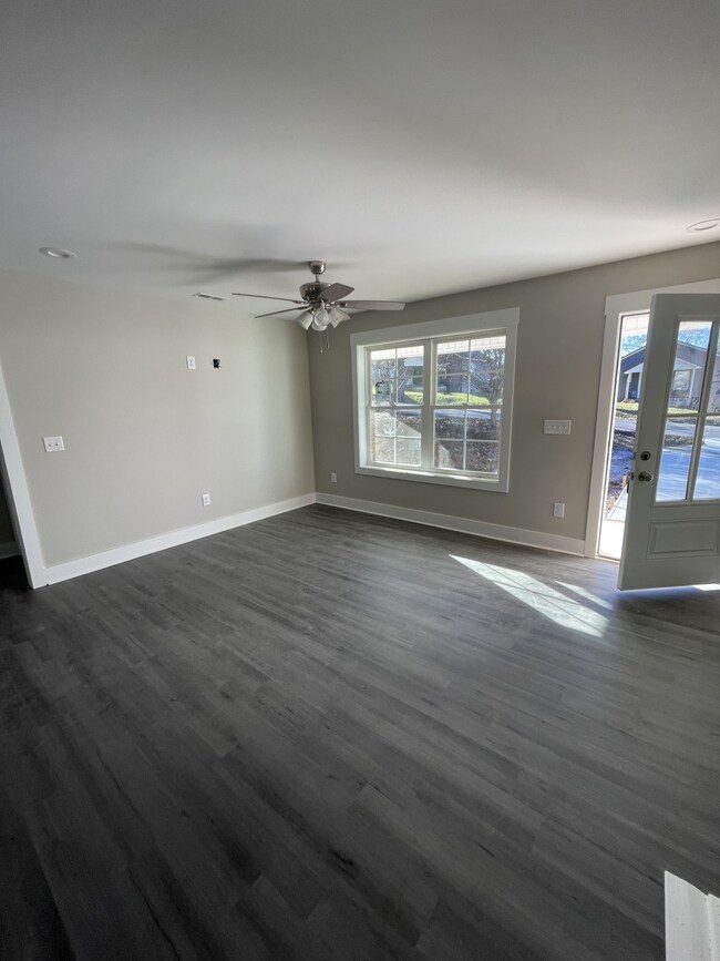 115 Burt St, Shelbyville, TN 37160 - photo 5