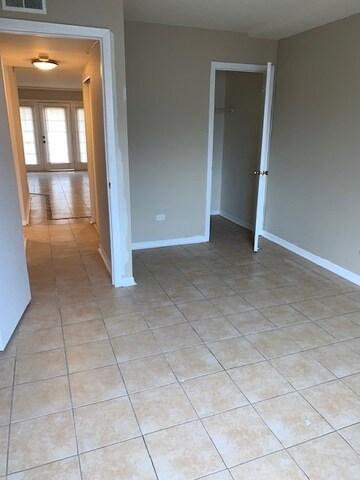 4150 Williamsburg Ct unit 101, Glenview, IL 60025 - photo 7