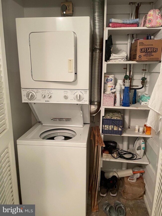 4431 36th St S unit B1, Arlington, VA 22206 - photo 7