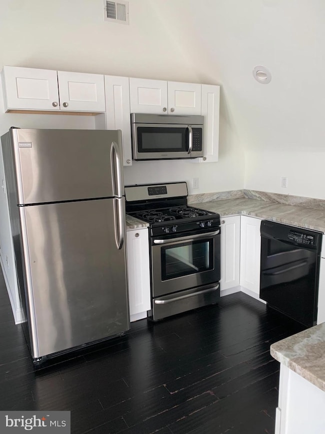 35 Windermere Ave unit 3RD FLOOR, Lansdowne, PA 19050 - photo 6