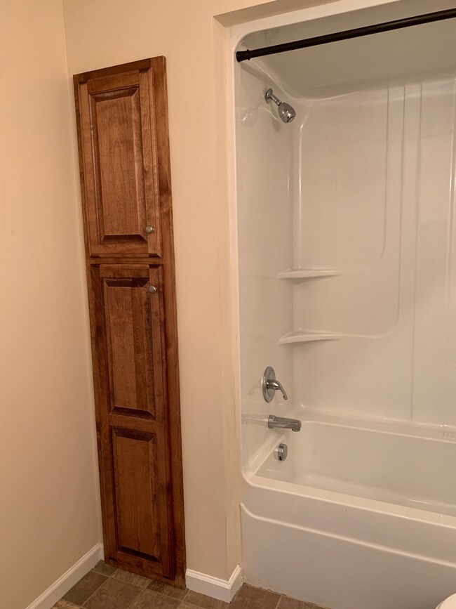 385 Forrestwood Dr, Manchester, TN 37355 - photo 4