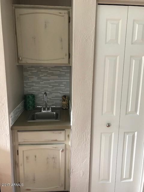 Wet bar