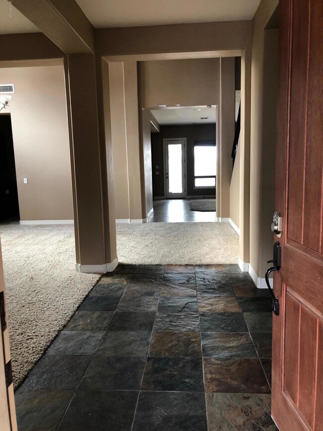 1230 Entry Way 2