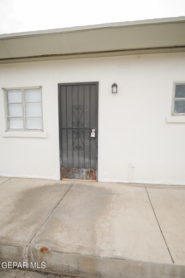 3916 Pierce Ave unit 3920, El Paso, TX 79930 - photo 2
