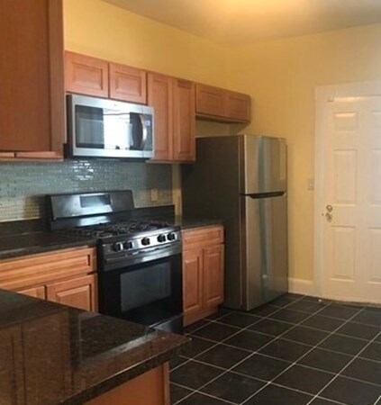 113 Dale St unit 3, Roxbury, MA 02119 - photo 2