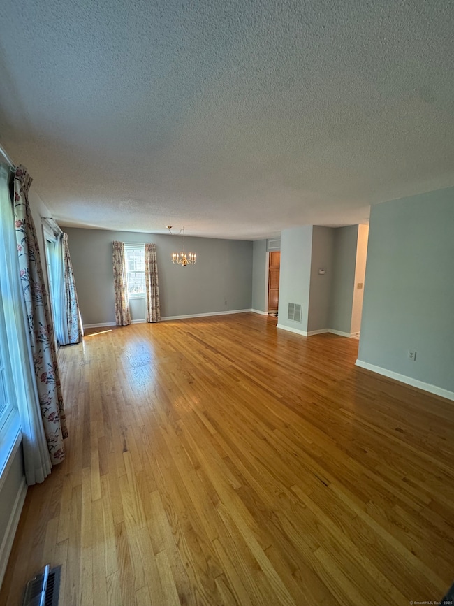 26 Darling Crossing, Norwich, CT 06360 - photo 4