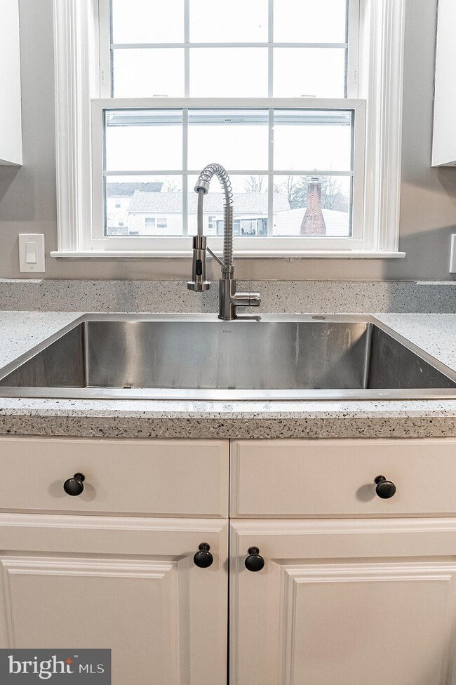 7050 Albany Ave, North Beach, MD 20714 - photo 4