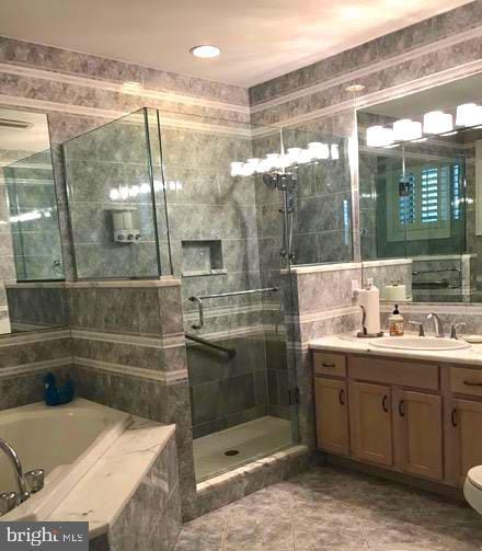 658 Live Oak Dr unit FIRST FLOOR, McLean, VA 22101 - photo 7