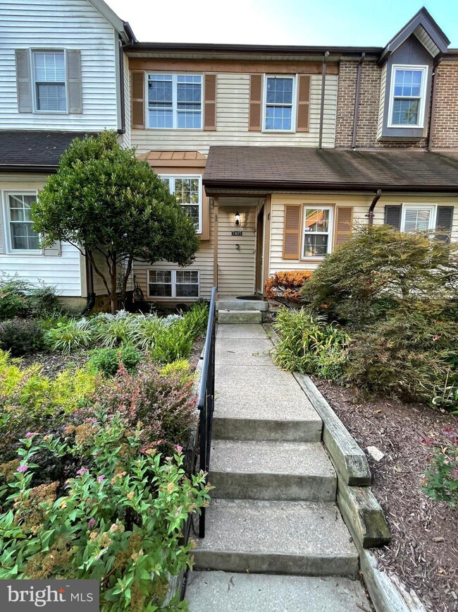 7407 Swan Point Way, Columbia, MD 21045 - photo 2