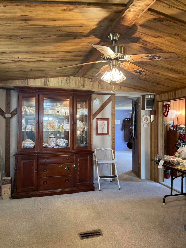 1035 Oyler Rd, Hardy, VA 24101 - photo 7