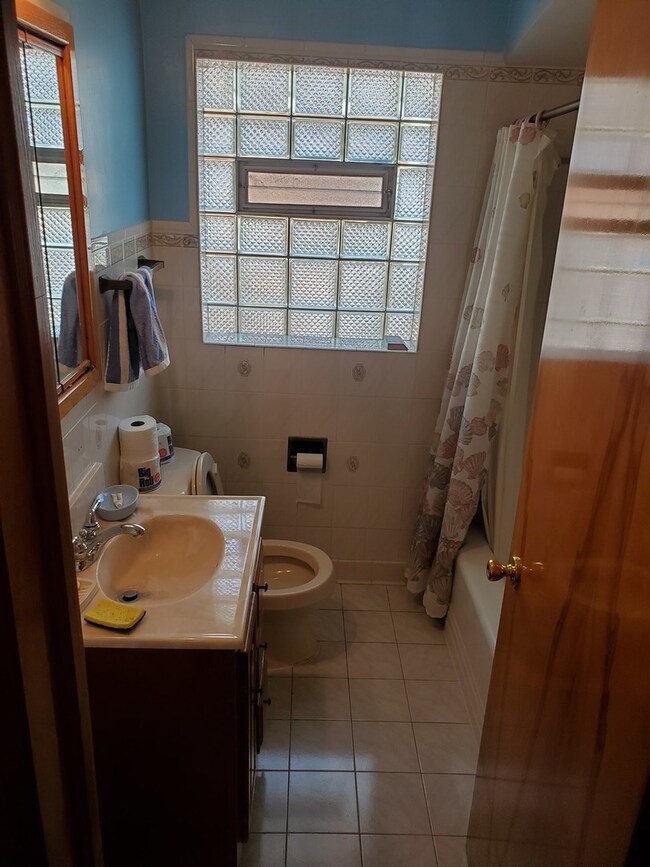 10329 Pelham St, Westchester, IL 60154 - photo 7