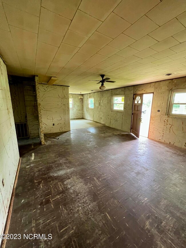 B068DACF-2405-4C56-A898-58BEEF12C606_1_2