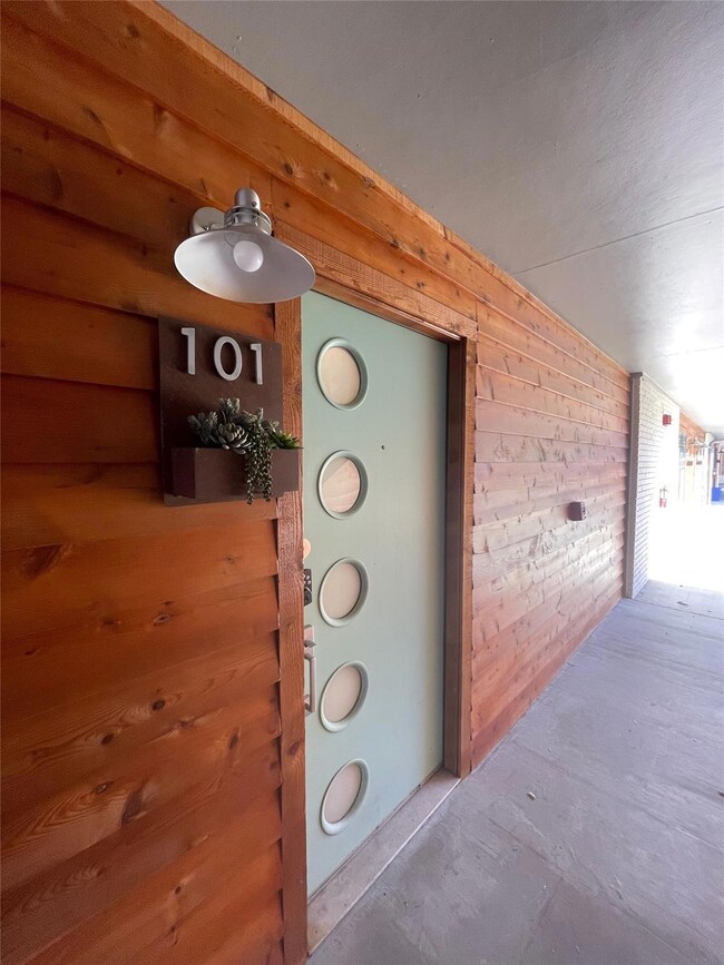 5520 Gaston Ave unit 101, Dallas, TX 75214 - photo 2