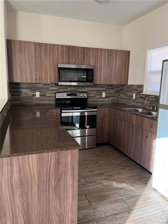 4001 Hawthorne Ave unit 2, Edinburg, TX 78539 - photo 2