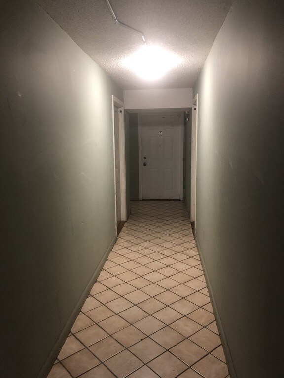 28 Rapalus St unit E, Springfield, MA 01151 - photo 4