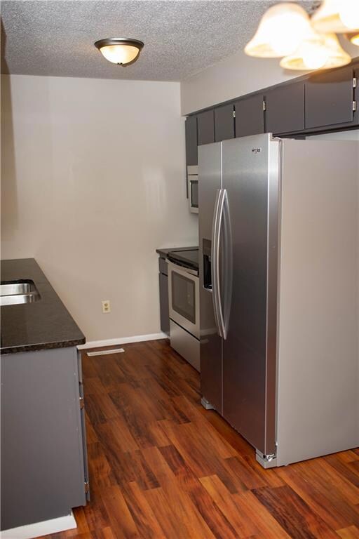 1024 E 19th St N, Newton, IA 50208 - photo 3