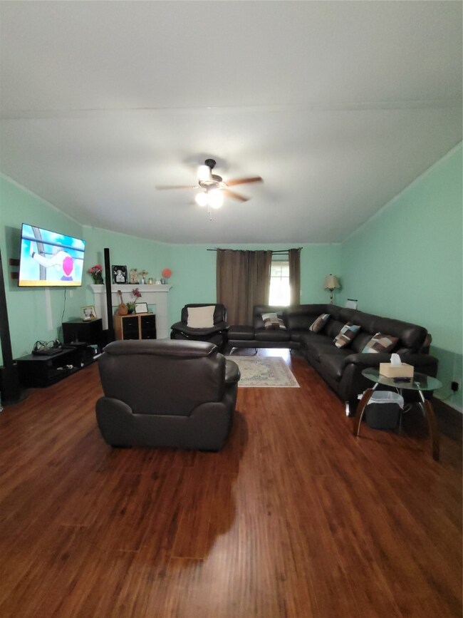 727 Fm 360 Rd, Beasley, TX 77417 - photo 5