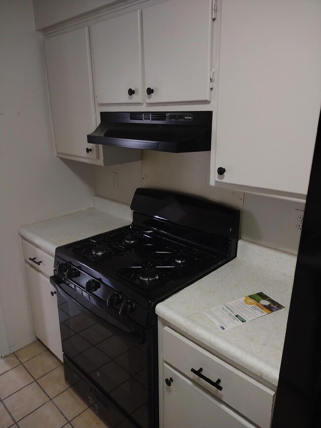 1412 Monte Negro Dr, El Paso, TX 79935 - photo 4