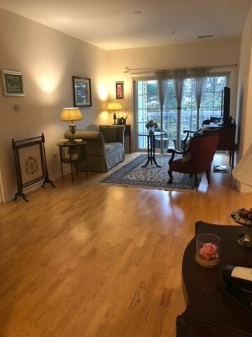 Wellington Crossing unit 308, Waltham, MA 02452 - photo 5