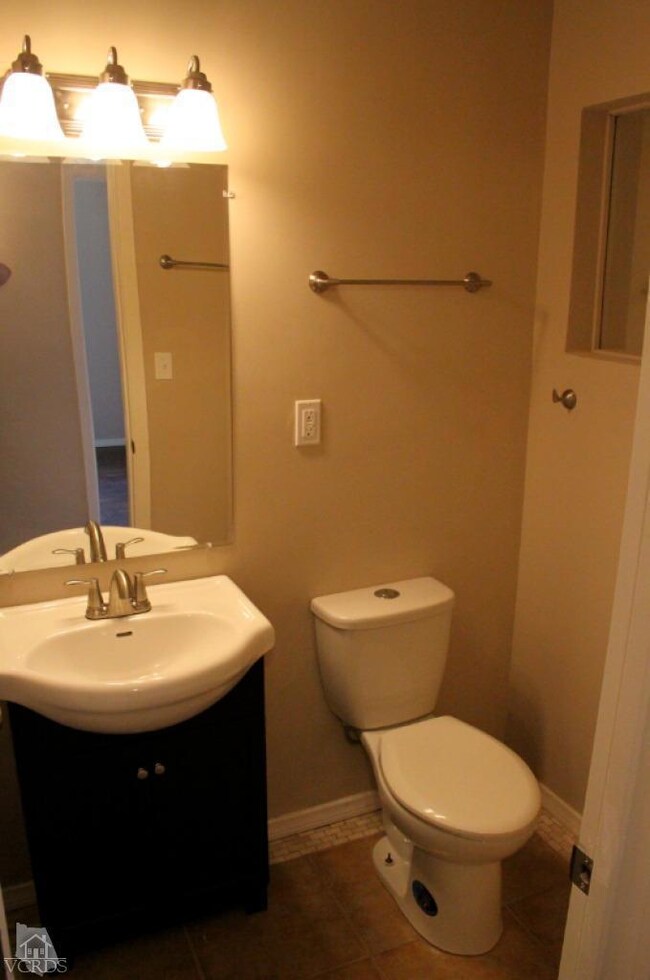 2204 W 157th St, Compton, CA 90220 - photo 7