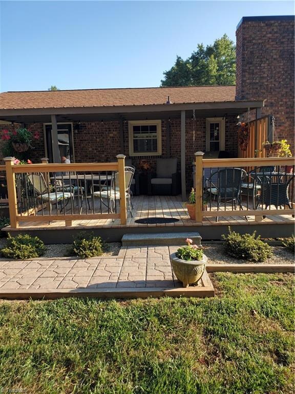 1172 Arabian Dr, Asheboro, NC 27205 - photo 6