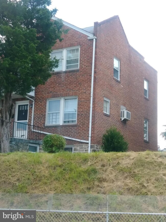101 N Kossuth St, Baltimore, MD 21229 - photo 2