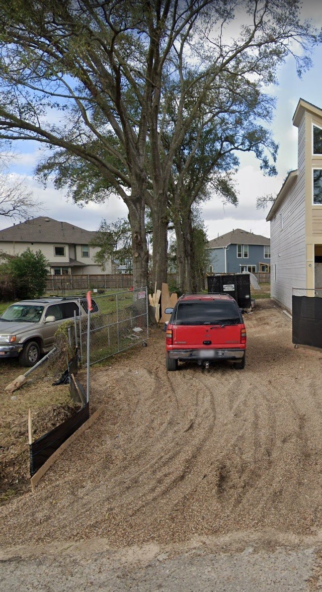 215 Frawley St, Houston, TX 77009 - photo 4