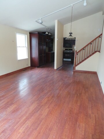 1507 Amarillo Dr, Carpentersville, IL 60110 - photo 3