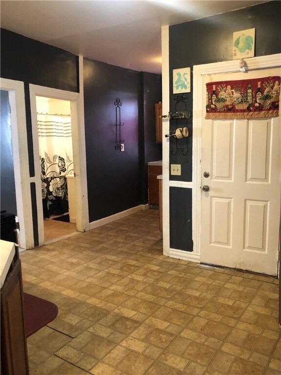 175 Ohio Ave, Providence, RI 02905 - photo 6