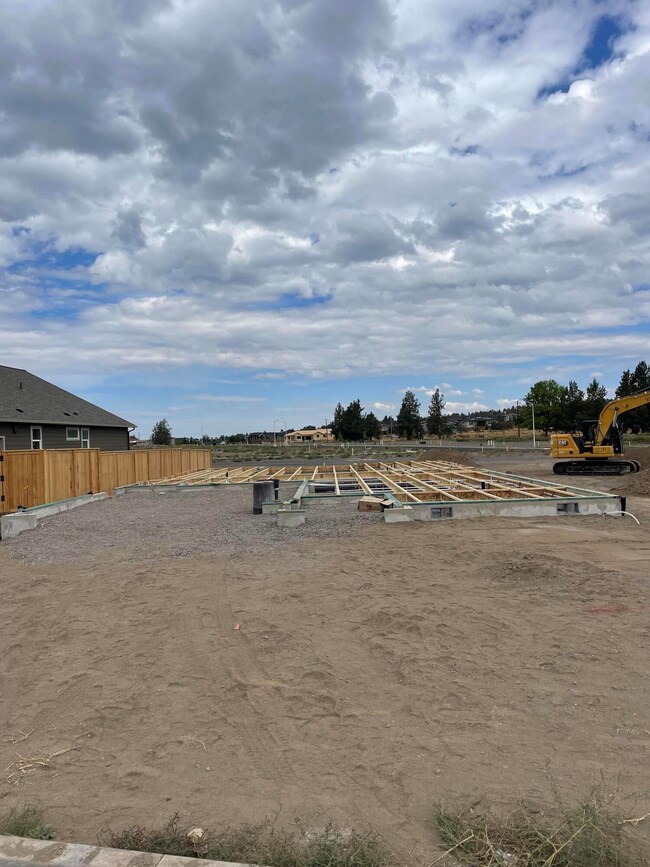 4715 SW Badger Creek Dr unit Homesite 21, Redmond, OR 97756 - photo 3