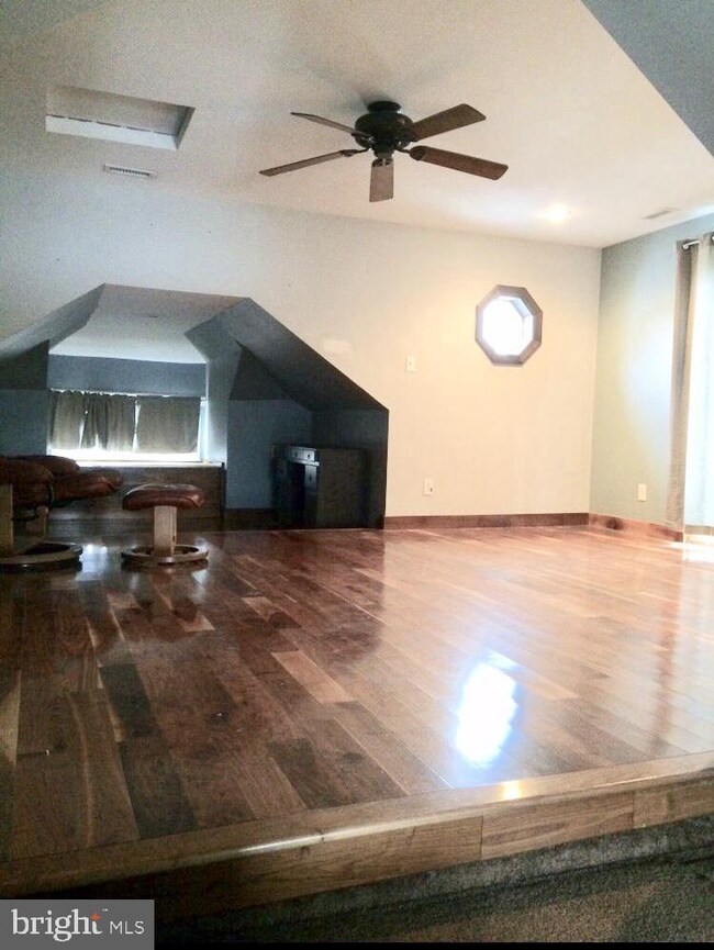 391 Walnut Ave, Gloucester City, NJ 08030 - photo 5