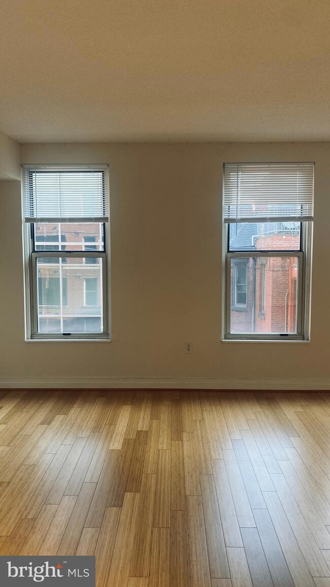 915 E St NW unit 1004, Washington, DC 20004 - photo 7