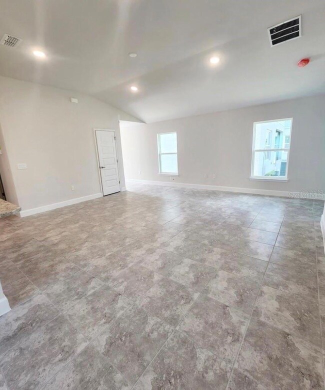 1468 Leamington Ln, Winter Haven, FL 33884 - photo 5