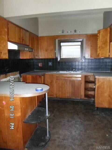 253 Vandervoort St, North Tonawanda, NY 14120 - photo 4