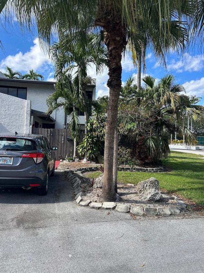 7100 SW 112th Place, Miami, FL 33173 - photo 3