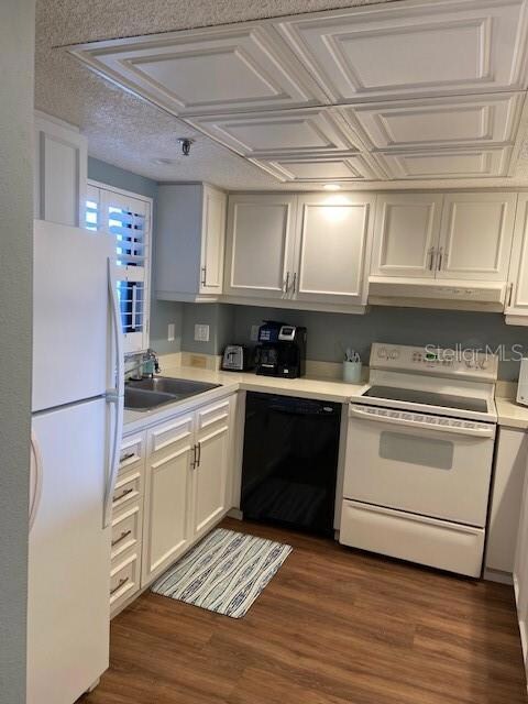 Lido Towers unit 507, Sarasota, FL 34236 - photo 3