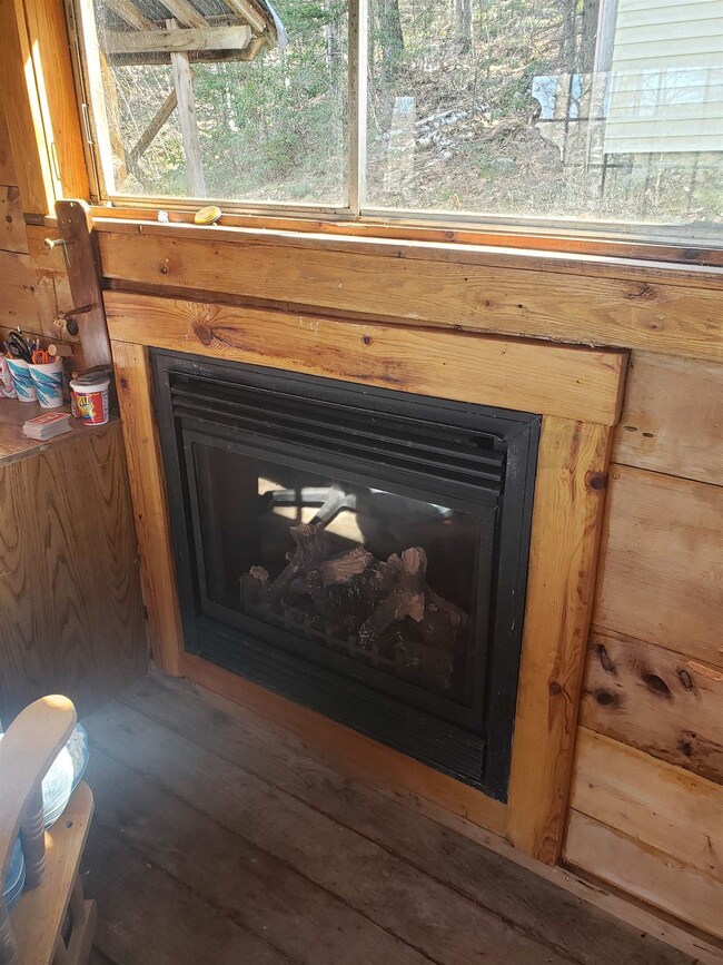 1038 Plain Rd, Hinsdale, NH 03451 - photo 6