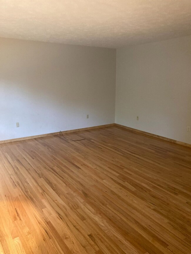 313 E 9th St, La Porte, IN 46350 - photo 7