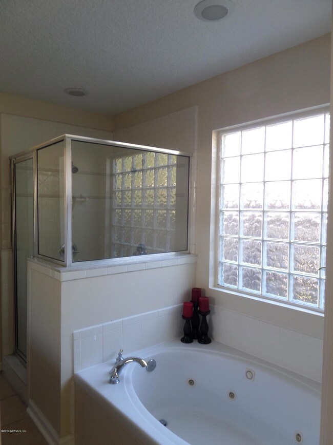 6051 Scenic Meadow Ln, Jacksonville, FL 32244 - photo 3