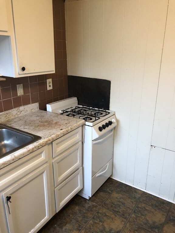 40 Elmdale St unit 3, West Springfield, MA 01089 - photo 4