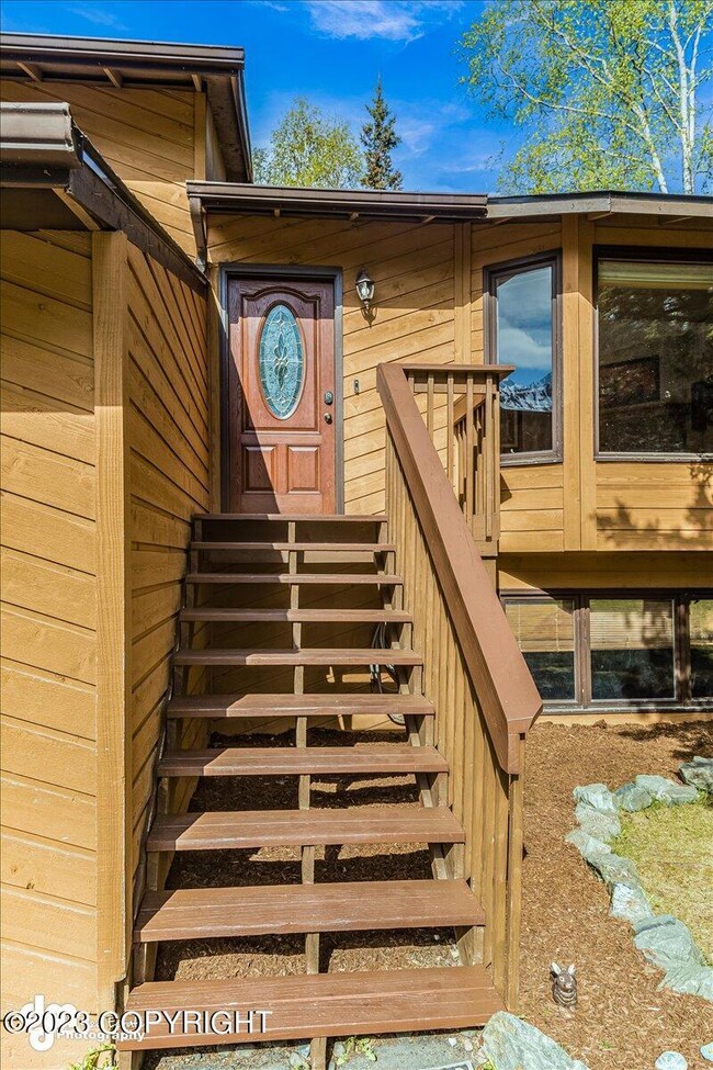 04-Front Exterior_IMG_7635