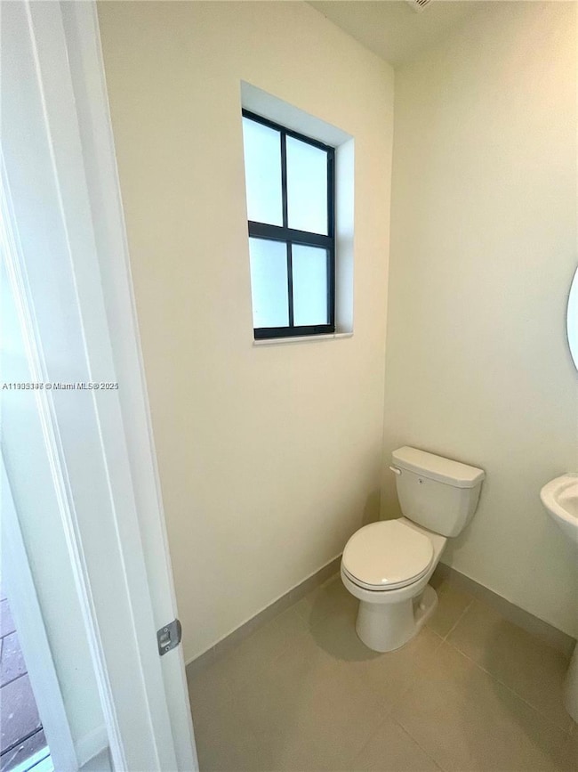 3338 W 112th St, Hialeah, FL 33018 - photo 5