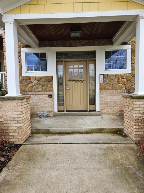 Exterior front door into lobby