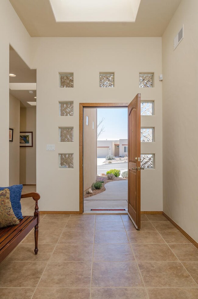 2505 Vista Manzano Loop Rio-large-006-En
